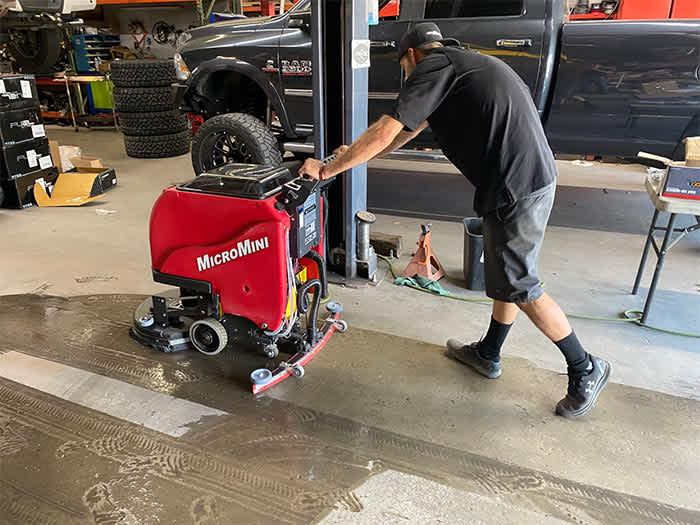 Factory Cat Walk Behind Floor Scrubbers images